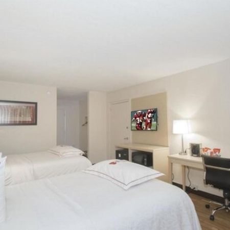 Days Inn By Wyndham Neptune Beach Jacksonville Beach Exteriör bild