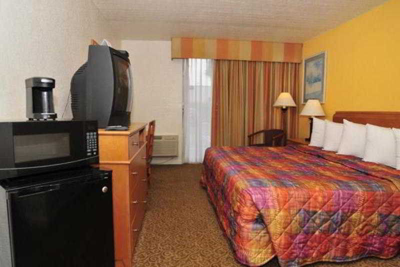 Days Inn By Wyndham Neptune Beach Jacksonville Beach Exteriör bild