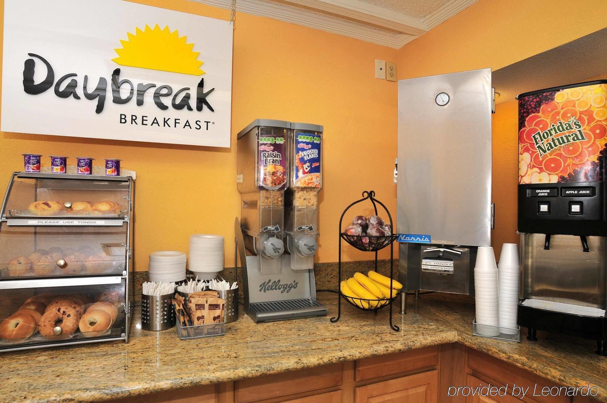 Days Inn By Wyndham Neptune Beach Jacksonville Beach Exteriör bild