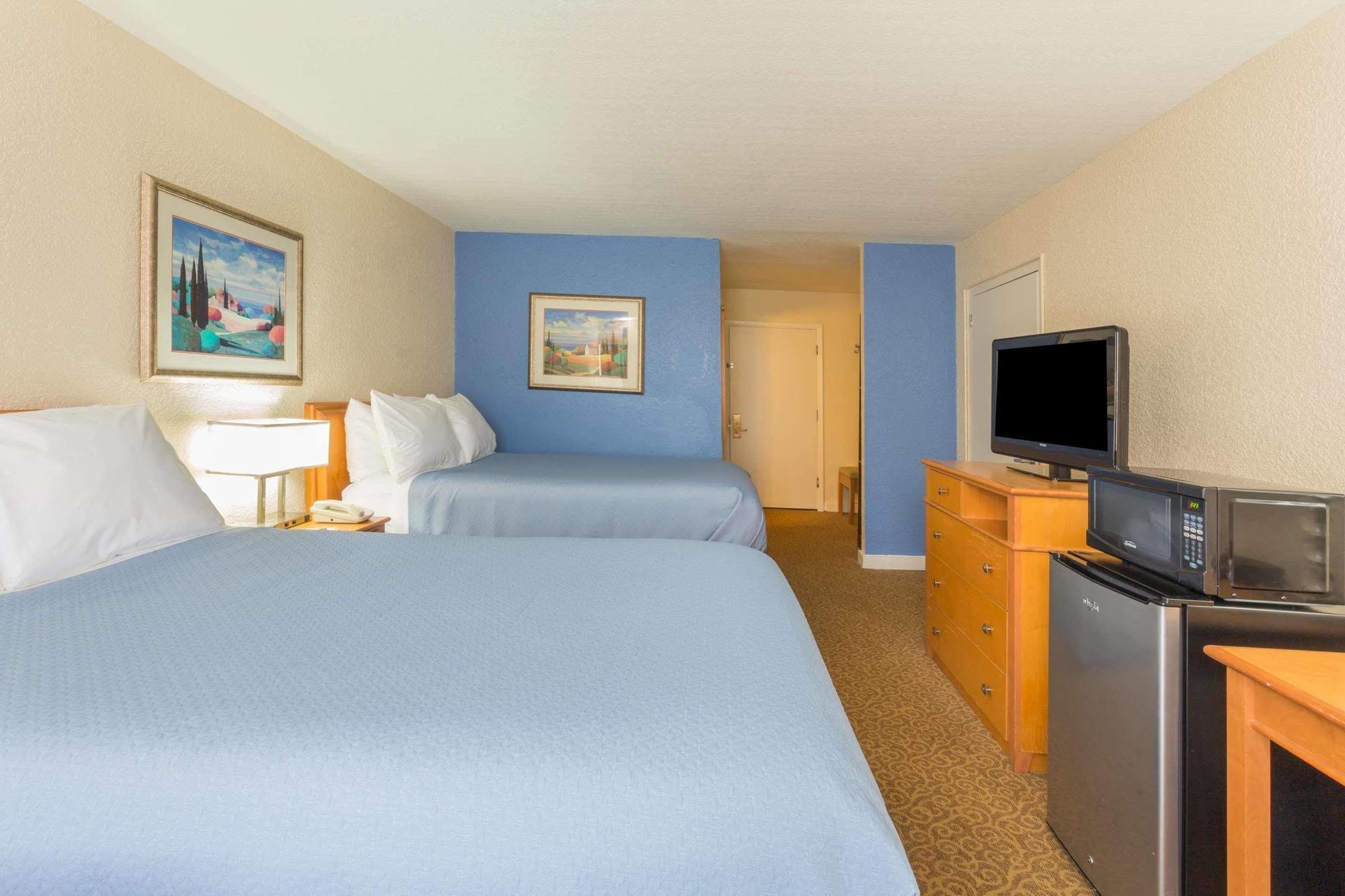 Days Inn By Wyndham Neptune Beach Jacksonville Beach Exteriör bild